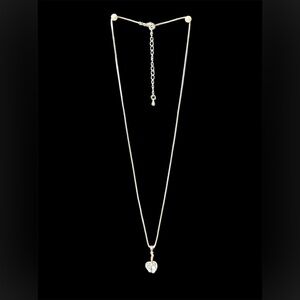 Elegant Silver Heart Pendant Necklace W5